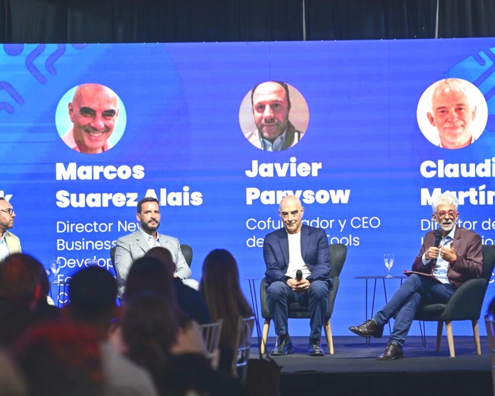 Escobar, anfitrión de un encuentro estratégico para el futuro de la inteligencia artificial