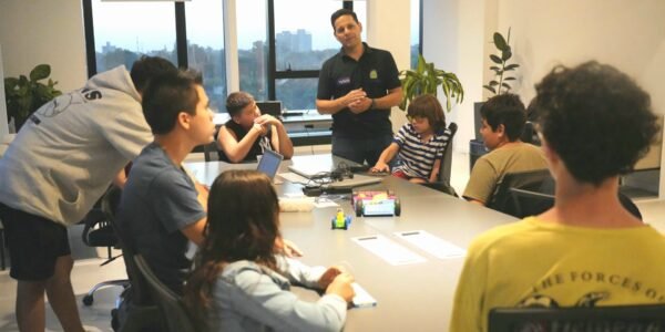 Tecnología, creatividad y aprendizaje: comenzó el Taller de Verano del Club Municipal de Robótica