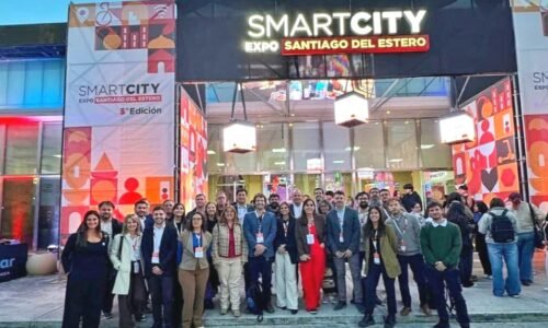 Escobar expuso sus políticas de innovación urbana en una expo de Ciudades Inteligentes