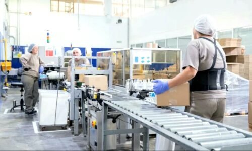 Funcionarios del Municipio y la Provincia visitaron la empresa Danone en Garín